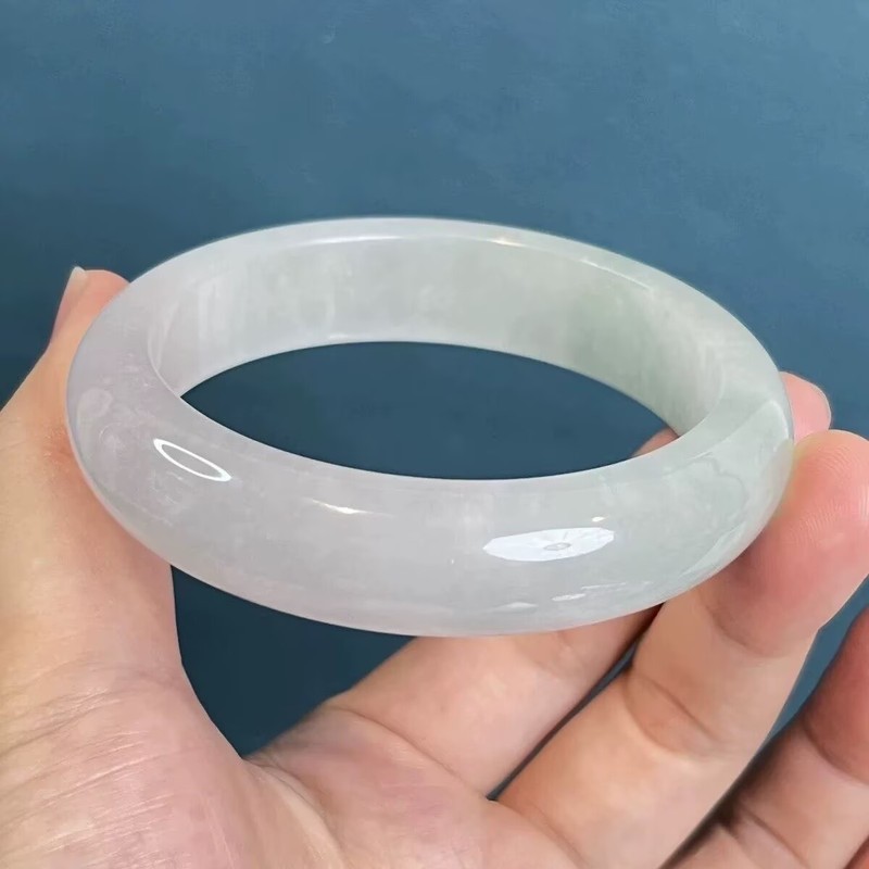 Lighting - Öl-Jadeit, eisartiges hellgrünes edles Konkubinen-Jade-Armband